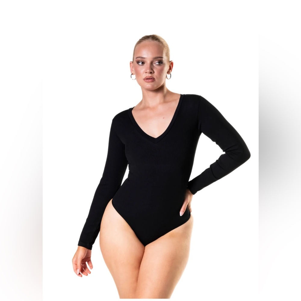 Hey shape Black Long sleeve scoop neck bodysuit